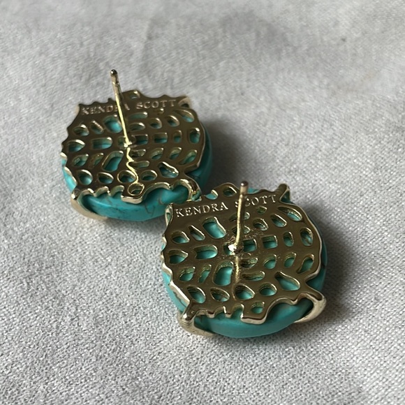 Kendra Scott Hillary turquoise stud button earrings gold frames - Picture 3 of 4